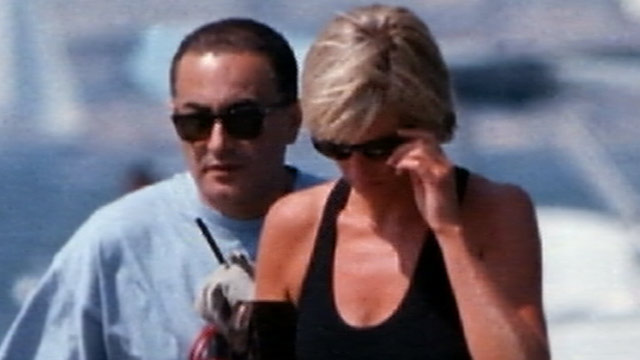 Леди Диана в сопровождении Доди аль-Файеда Леди Диана в сопровождении Доди аль-Файеда
